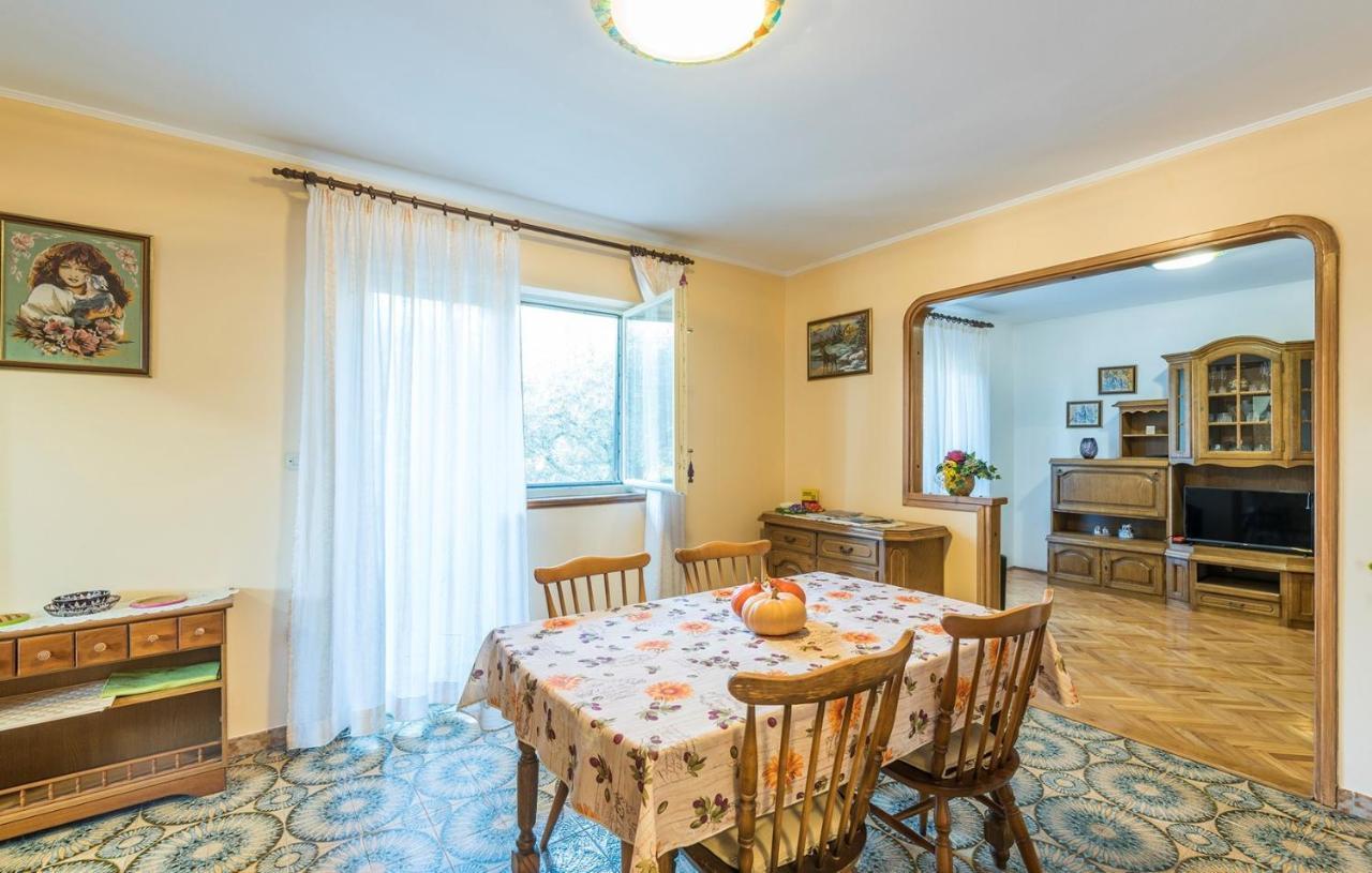 Ferienhaus Zora With Whirlpool Святой Ловреч Пазенатички Экстерьер фото