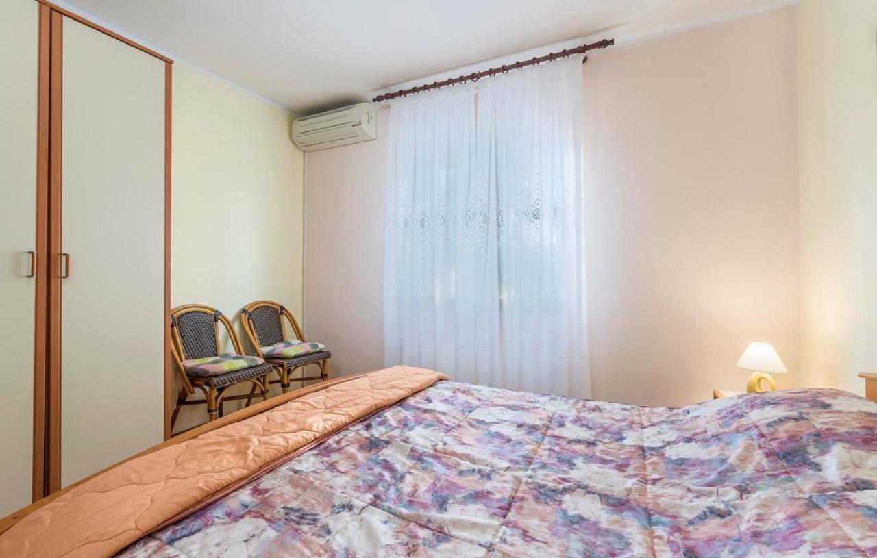 Ferienhaus Zora With Whirlpool Святой Ловреч Пазенатички Экстерьер фото