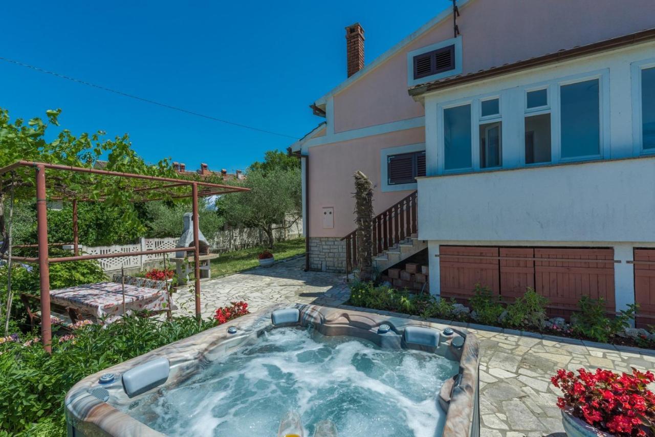 Ferienhaus Zora With Whirlpool Святой Ловреч Пазенатички Экстерьер фото